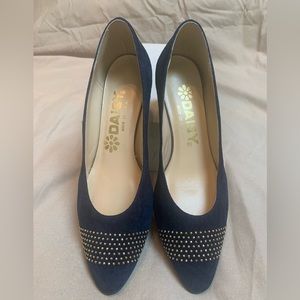 Daisy Navy Suede Pumps 7 2A